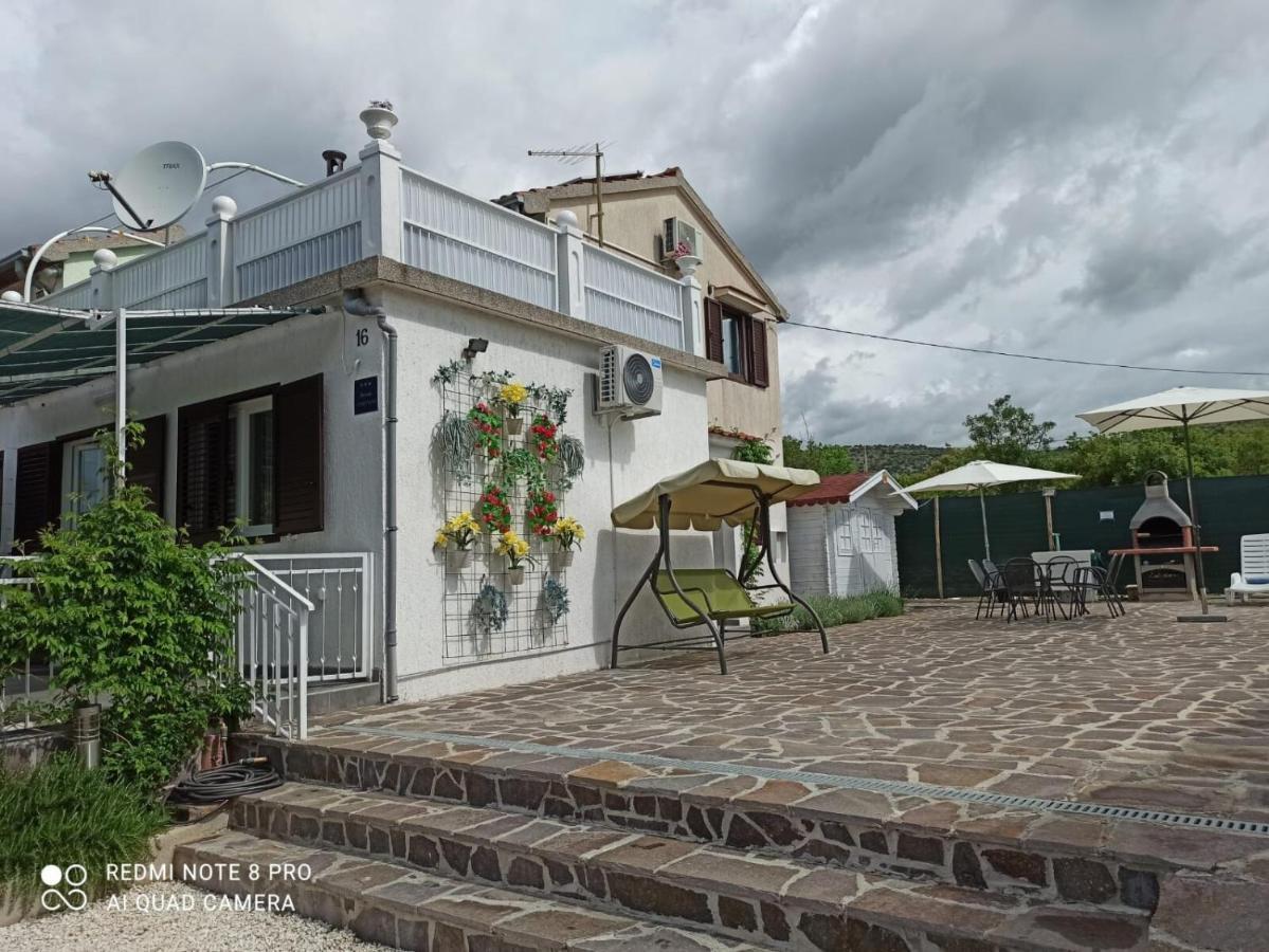 Apartment Snjezana Marina Exterior foto